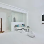 Arktos White Vendégház