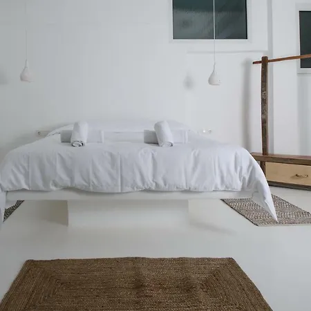 Penzion Arktos White