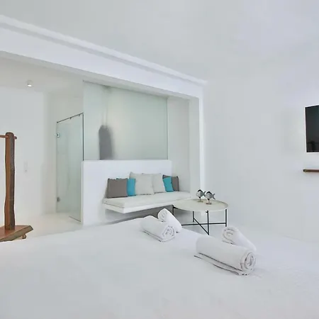 Arktos White בית הארחה